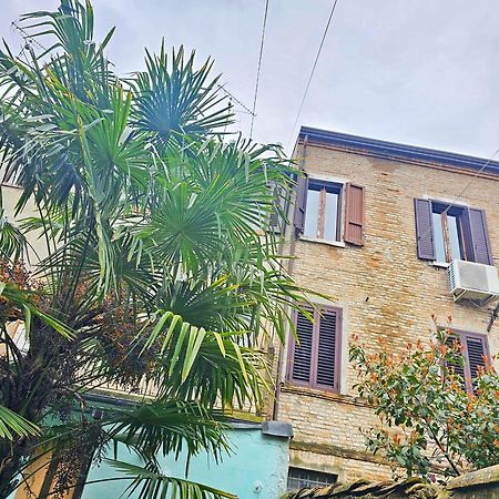 Apartmán Ama Ferrara Exteriér fotografie
